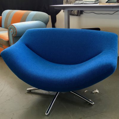 Label van der Berg Gigi Fauteuil herstofferen opnieuw bekleden by Dominikq Design Meubelstoffeerderij